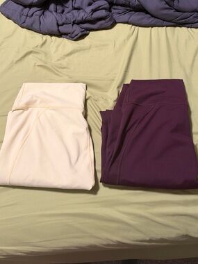 Fabletics powerhold 7/8 leggings bundle